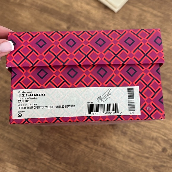 Tory Burch brown wedge sandal like new - Picture 5 of 5